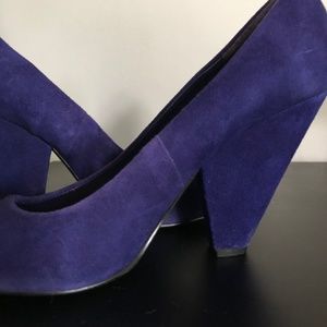 Steve Madden Royal blue pumps in suede